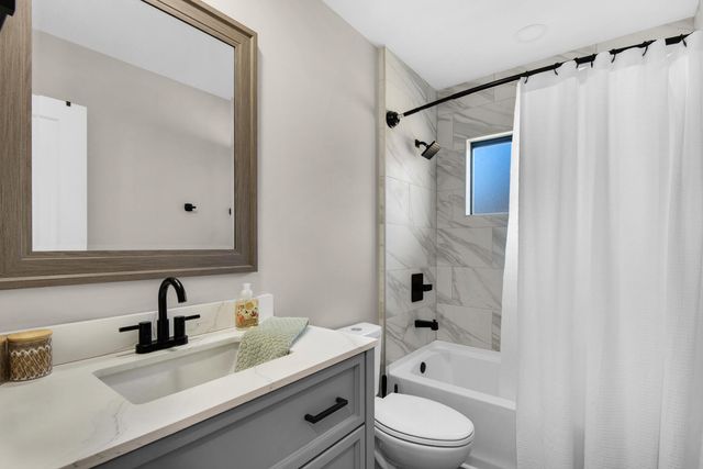 415 Avon Lane, Mary Esther, FL 32569