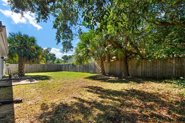 415 Avon Lane, Mary Esther, FL 32569