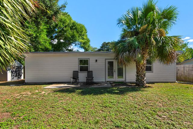 415 Avon Lane, Mary Esther, FL 32569