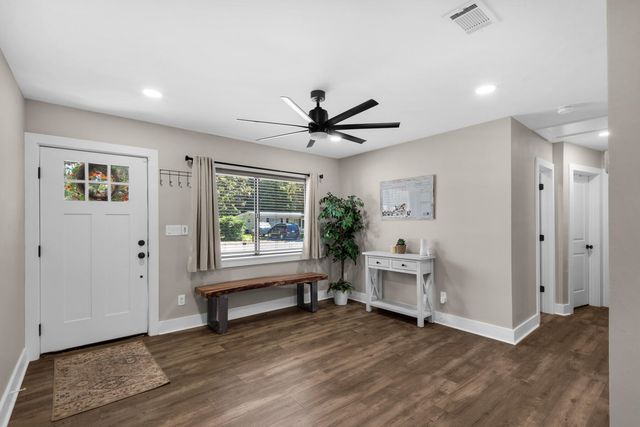 415 Avon Lane, Mary Esther, FL 32569