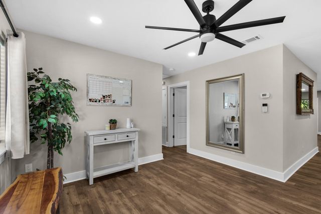 415 Avon Lane, Mary Esther, FL 32569