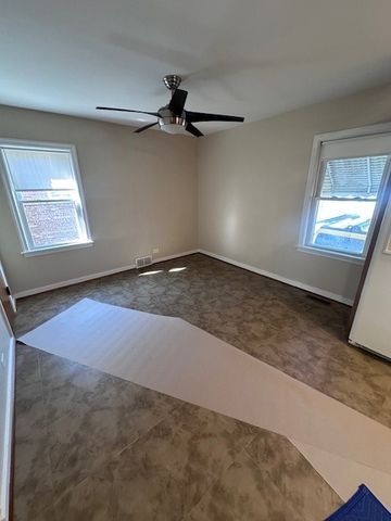 5224 S Rutherford Avenue, Chicago, IL 60638