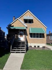 5224 S Rutherford Avenue, Chicago, IL 60638