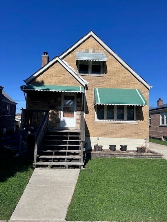 5224 S Rutherford Avenue, Chicago, IL 60638