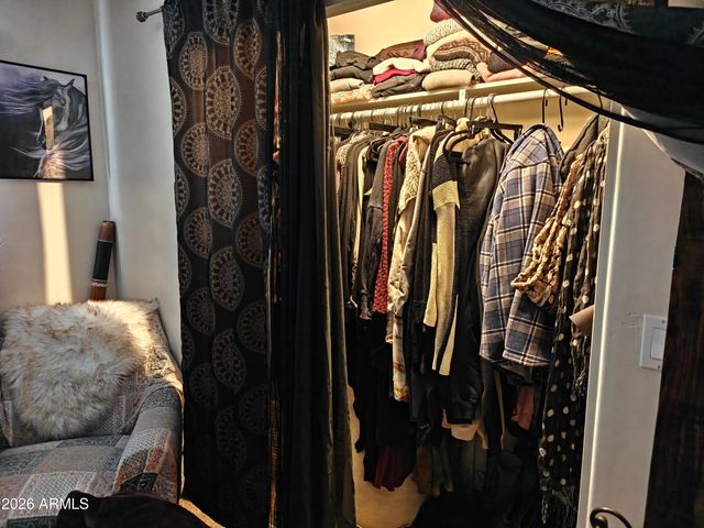 2417 W ROUGHRIDER Road, New River, AZ 85087