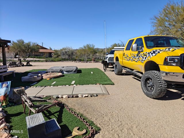 2417 W ROUGHRIDER Road, New River, AZ 85087