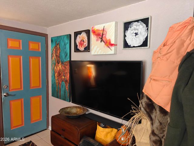 2417 W ROUGHRIDER Road, New River, AZ 85087