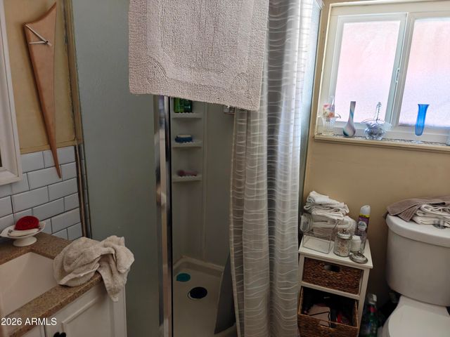 2417 W ROUGHRIDER Road, New River, AZ 85087