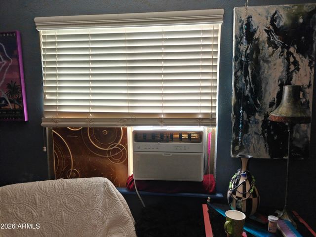 2417 W ROUGHRIDER Road, New River, AZ 85087