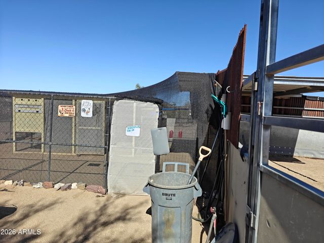 2417 W ROUGHRIDER Road, New River, AZ 85087