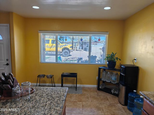 2417 W ROUGHRIDER Road, New River, AZ 85087