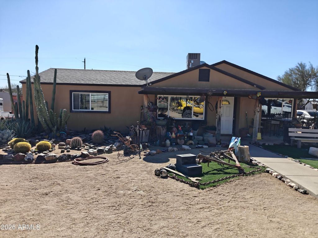 2417 W ROUGHRIDER Road, New River, AZ 85087