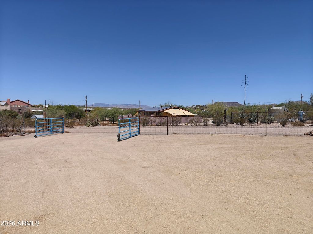 2417 W ROUGHRIDER Road, New River, AZ 85087 — photo 5