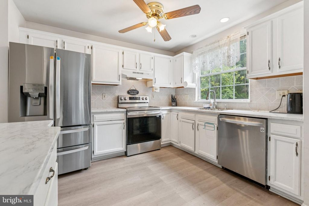 9415 RIDGELY AVE, Parkville, MD 21234