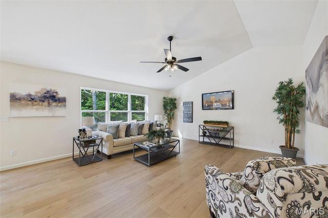 818 Dogwood Way, Hillsboro, MO 63050