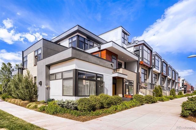 6729 E Lowry Boulevard, Denver, CO 80230