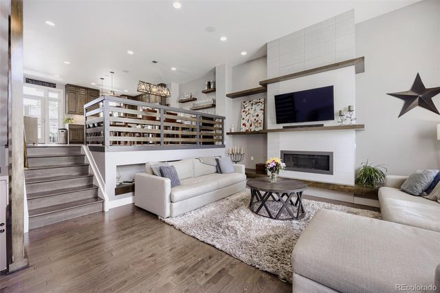6729 E Lowry Boulevard, Denver, CO 80230