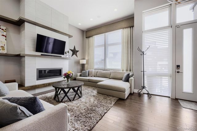 6729 E Lowry Boulevard, Denver, CO 80230