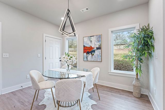 479 S Happy Hollow Road, Fayetteville, AR 72701