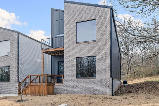 479 S Happy Hollow Road, Fayetteville, AR 72701