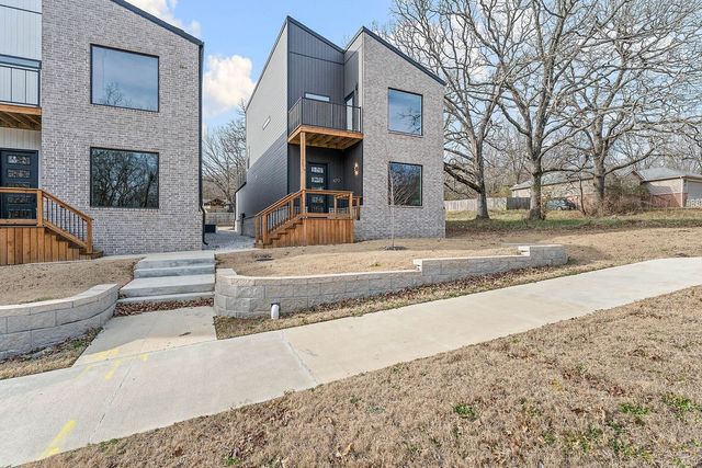 479 S Happy Hollow Road, Fayetteville, AR 72701