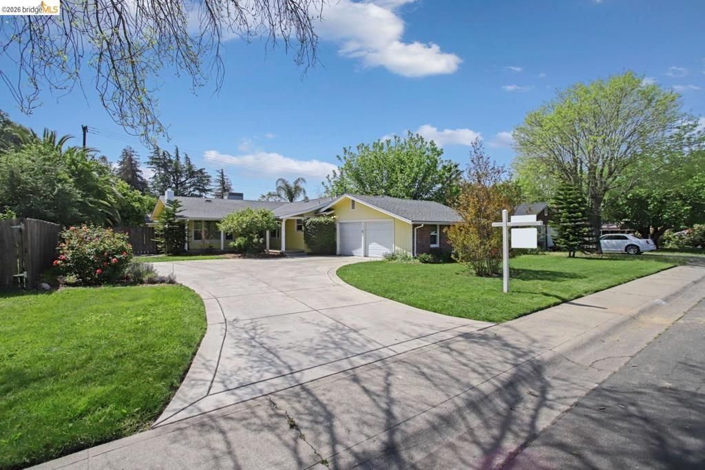 Image 1 of property listing at 1320 1320 Barcelona, Stockton, CA 94509