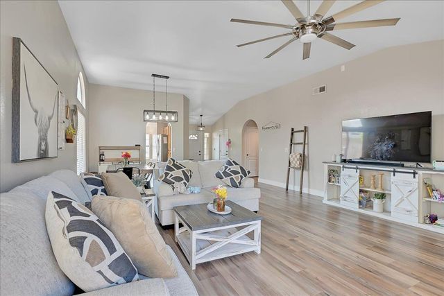 2440 Northfield Ct, Yuba City, CA 95993