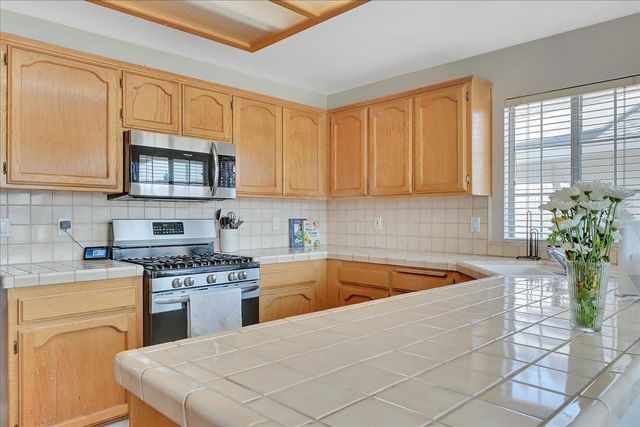 2440 Northfield Ct, Yuba City, CA 95993