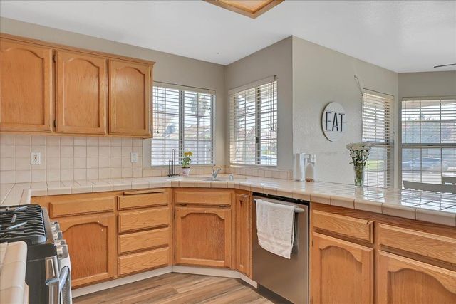 2440 Northfield Ct, Yuba City, CA 95993