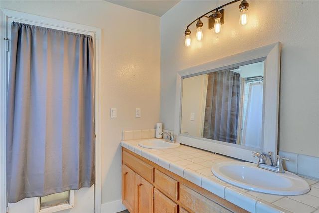 2440 Northfield Ct, Yuba City, CA 95993