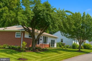 17502 YORK RD, Hagerstown, MD 21740
