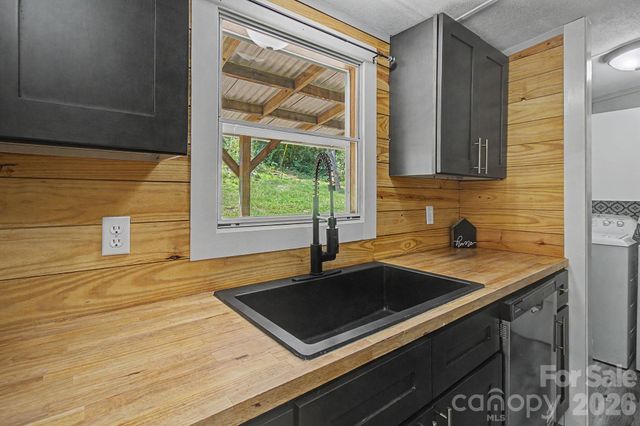 1011 Reed Street, Asheville, NC 28804