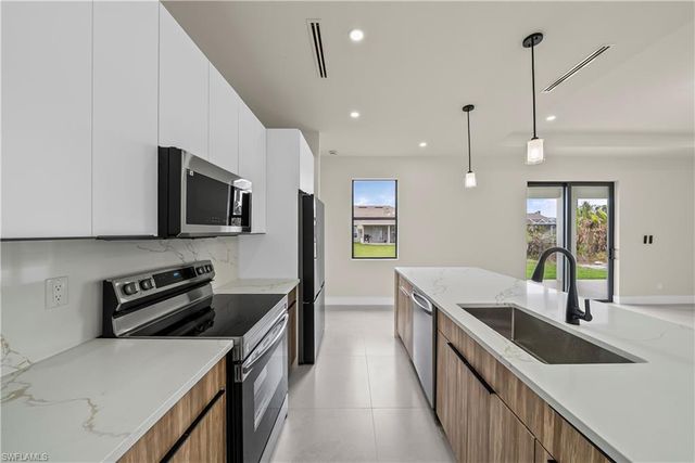 1022 Halby AVE S, Lehigh Acres, FL 33974