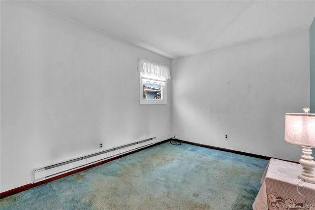 191 N Albany Avenue, Massapequa, NY 11758