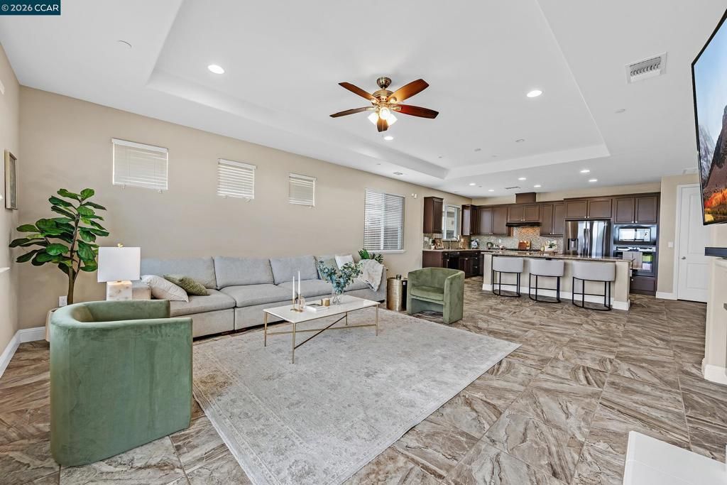 Image 3 of property listing at 1205 1205 Villa Terrace Dr, Bay Point, CA 94565