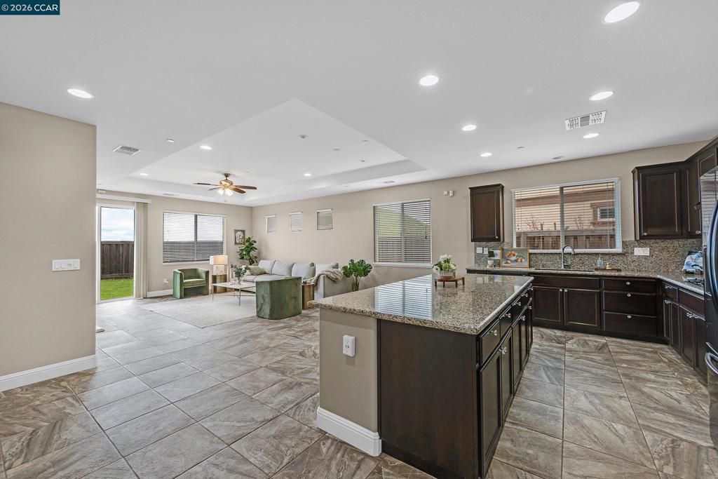 Image 7 of property listing at 1205 1205 Villa Terrace Dr, Bay Point, CA 94565