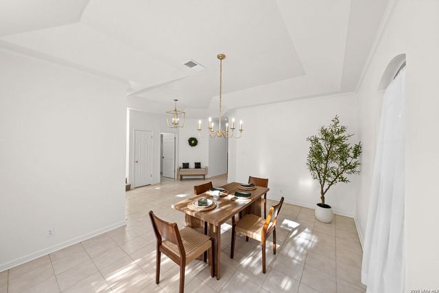 55 Donore, San Antonio, TX 78229