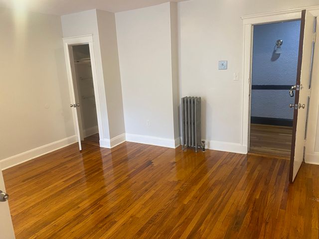 39 Rockland 25, Malden, MA 02148
