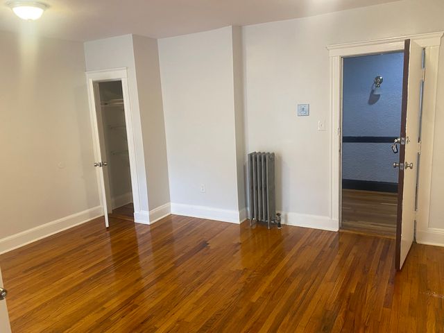 39 Rockland 25, Malden, MA 02148
