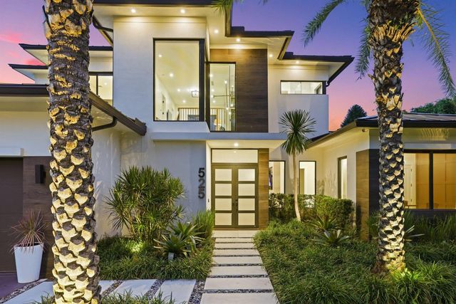 525 Whispering Pines Road, Boynton Beach, FL 33435