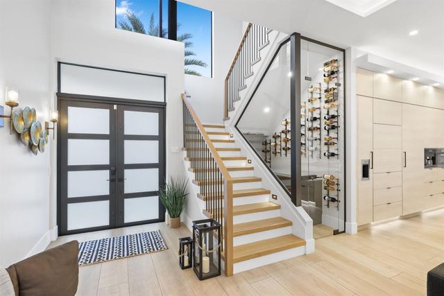 525 Whispering Pines Road, Boynton Beach, FL 33435