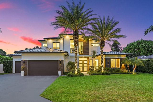 525 Whispering Pines Road, Boynton Beach, FL 33435