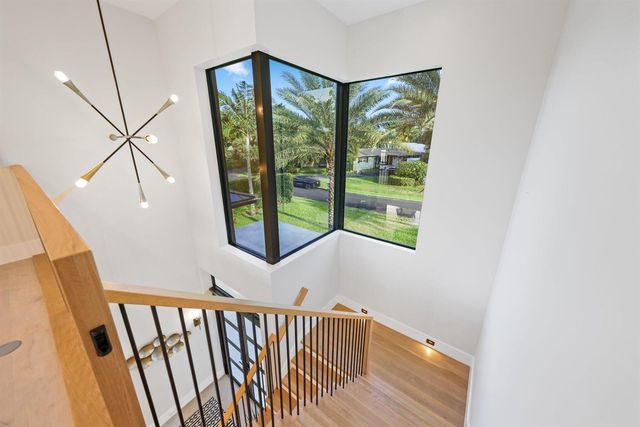 525 Whispering Pines Road, Boynton Beach, FL 33435