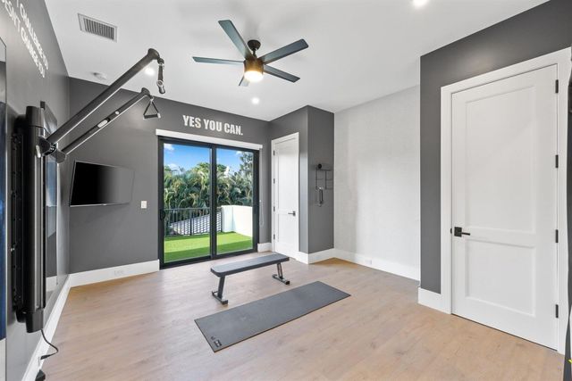 525 Whispering Pines Road, Boynton Beach, FL 33435