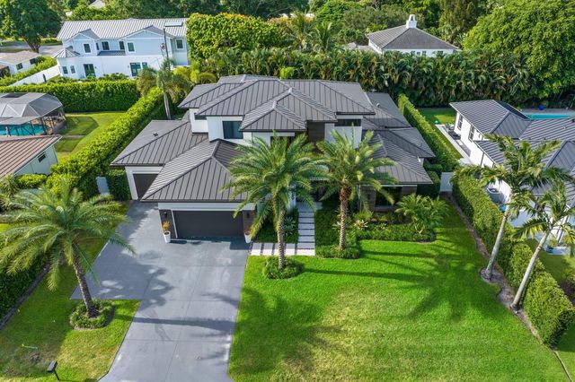525 Whispering Pines Road, Boynton Beach, FL 33435