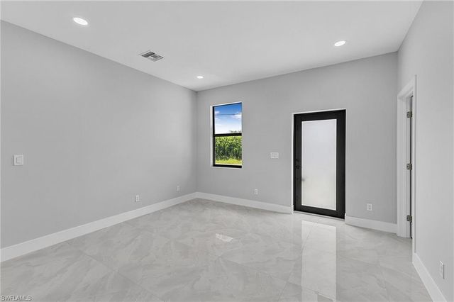 3006 39th ST SW, Lehigh Acres, FL 33976