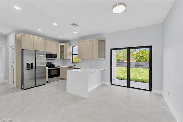 3006 39th ST SW, Lehigh Acres, FL 33976