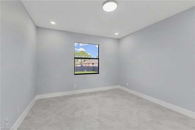 3006 39th ST SW, Lehigh Acres, FL 33976