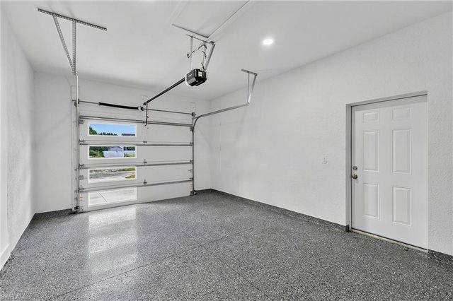 3006 39th ST SW, Lehigh Acres, FL 33976