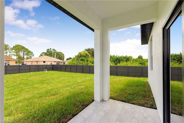 3006 39th ST SW, Lehigh Acres, FL 33976
